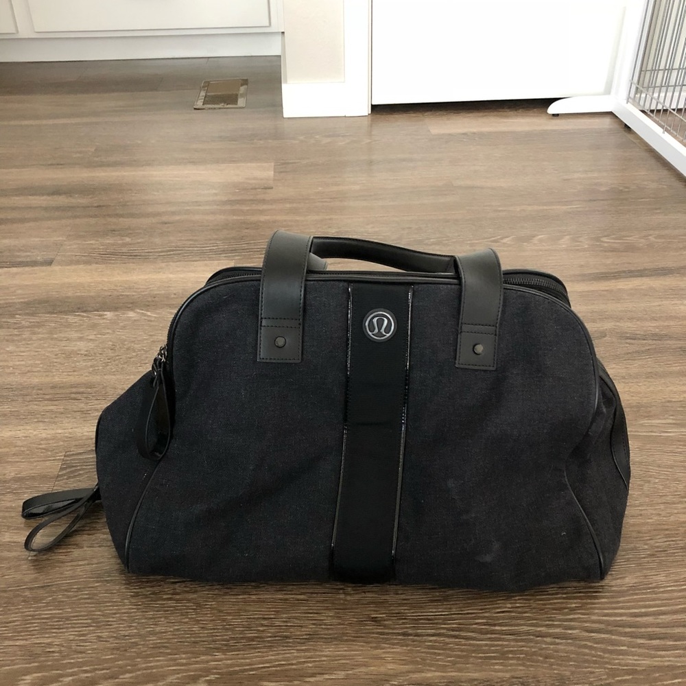Lululemon bag